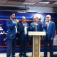 دیدار استاد و شاگرد پس از 30 سال تازه شد -  نوای نابغه قرآنی با صلوات خاصه امام رضا(ع)