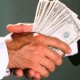 تلاش برای سیاسی کردن پیگیری یک تخلف